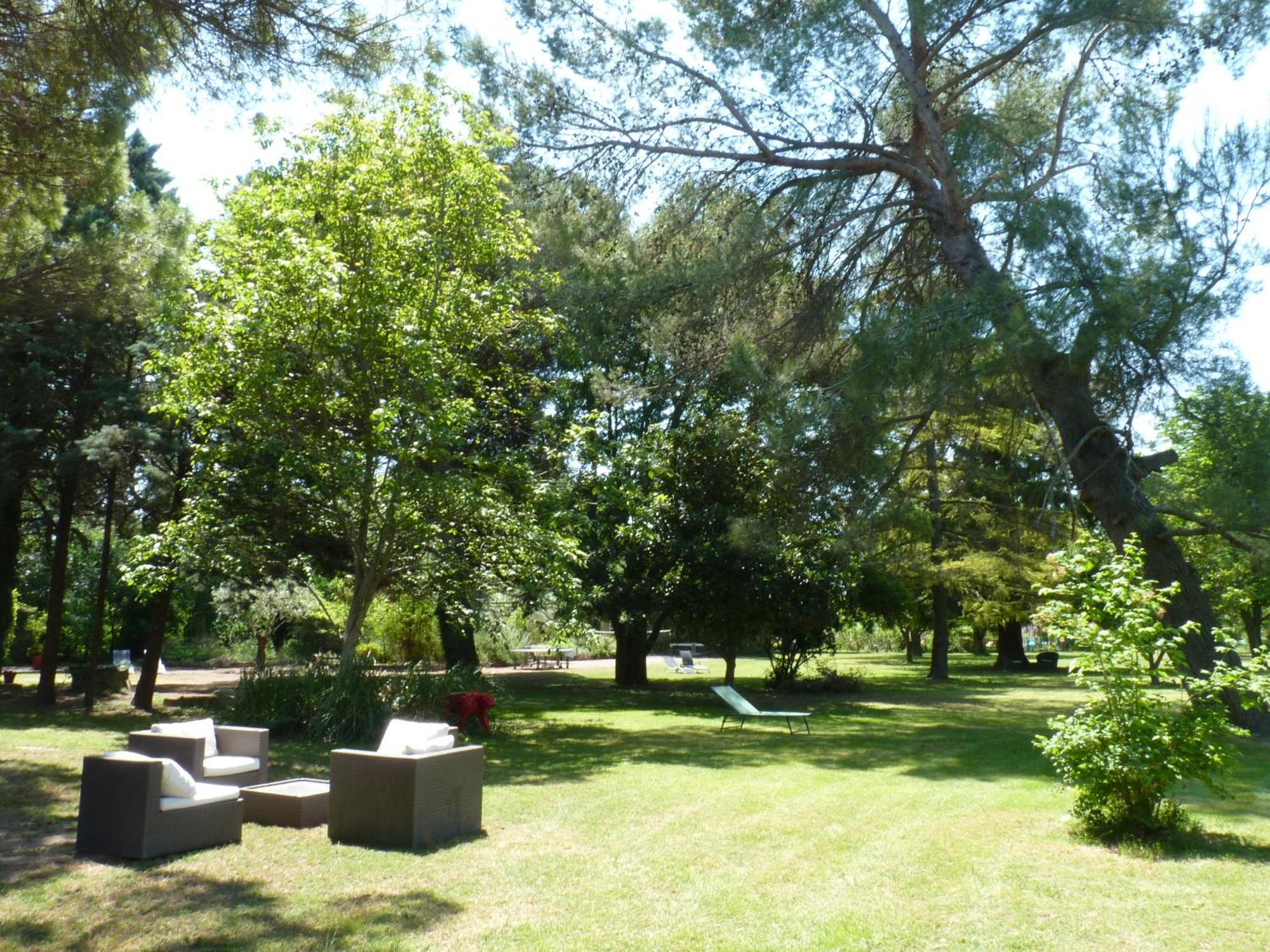 Domaine De Rhodes B&B Avignon Exterior photo
